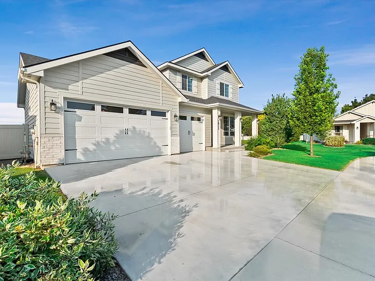 1911 W Wind Drift St — Photo 2