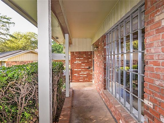 3rd image of 1708 Cheryl Ln