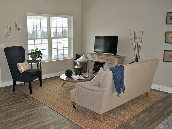 4th image of 710 Cumberland Meadows Cir SE