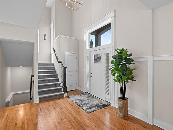 3rd image of 2911 SW Arthur Dr