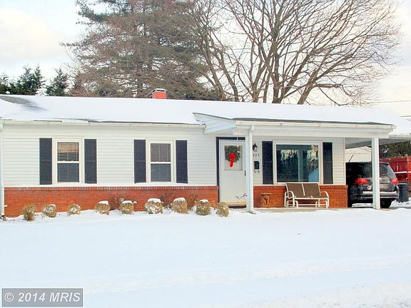 2nd image of 823 Ivydale Ave