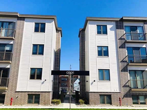 2nd image of 139 E 8th St Unit 212
