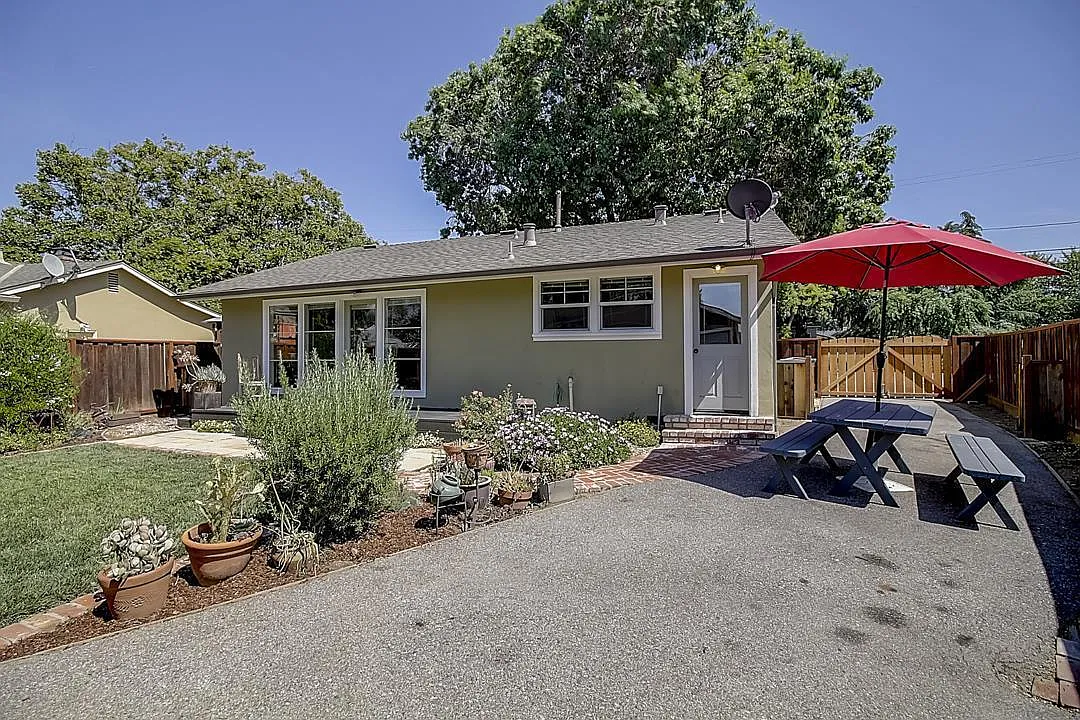 1393 Spencer Ave photo 1