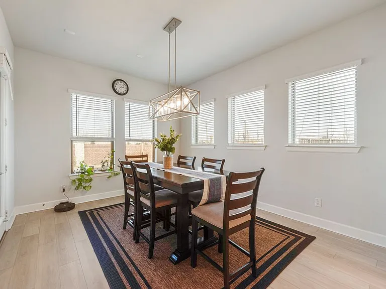 2201 Peters Colony Dr — Photo 29
