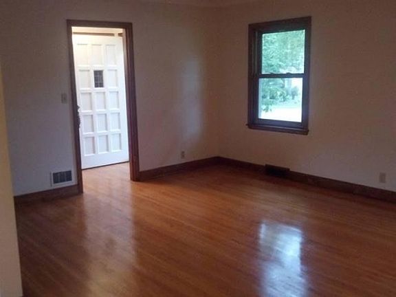 Entry to Living Room