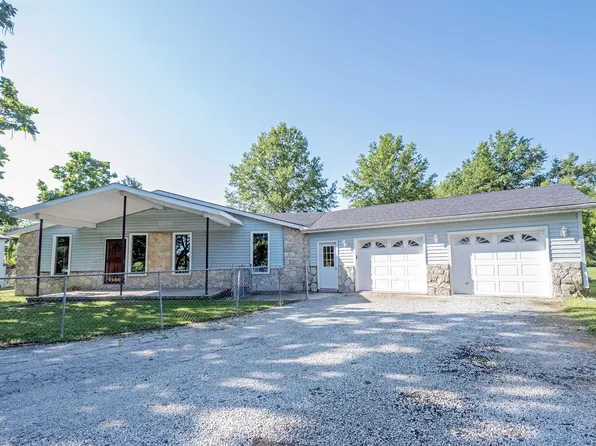 1327 W McDonald St, Hartford City, IN 47348