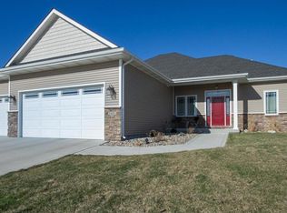 3401 Red Fox Rd, Ames, IA 50014