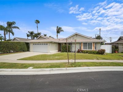10461 Christmas Dr, Huntington Beach, CA, 92646