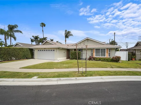 10461 Christmas Dr, Huntington Beach, CA 92646