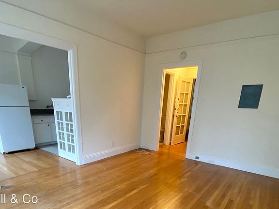 5th image of 2190 Bay St APT 104