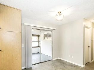 664 Fox Plains Dr, Florissant, MO