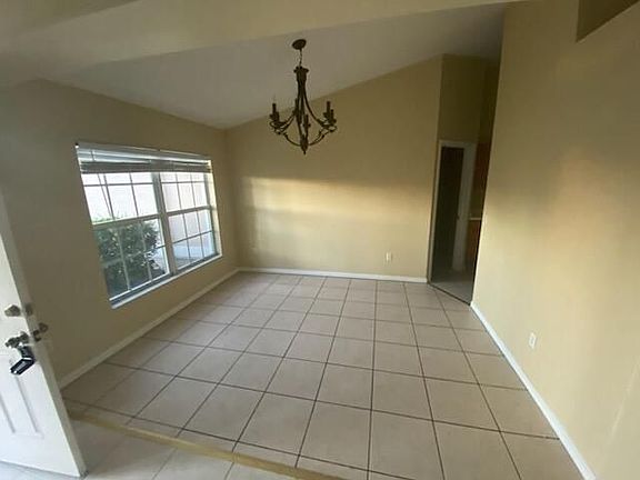 4th image of 2898 SW West Louise Cir