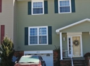 705 Woodland Dr, Nitro, WV 25143