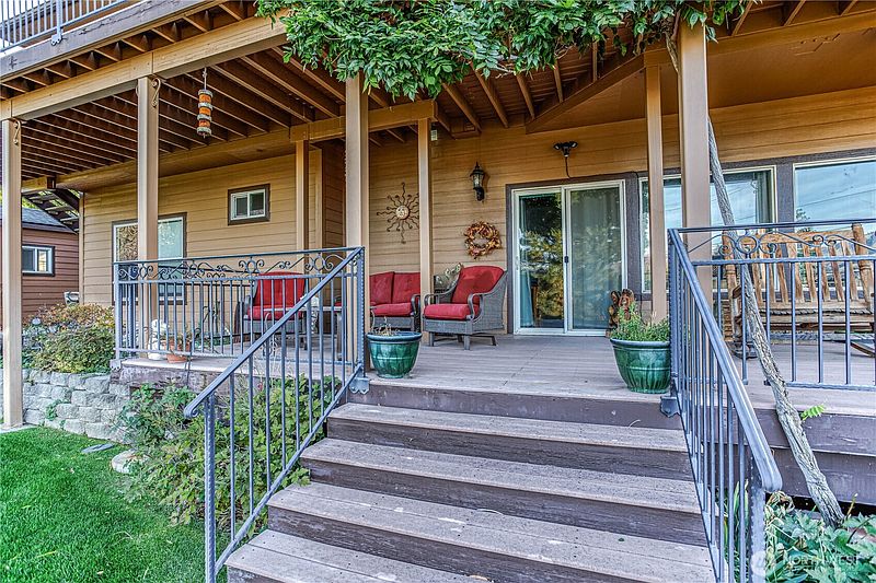 4th image of 3870 Sunridge Ln
