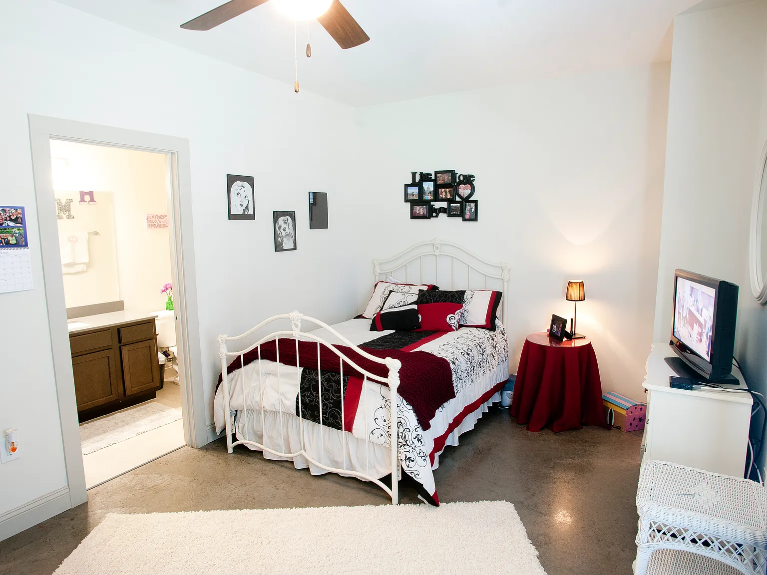 4 bed, 4.5 bath, 2000 sqft, $3,660 — Photo 3