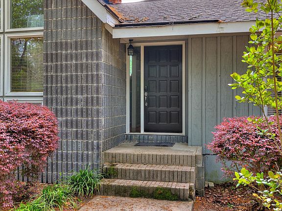 4th image of 45 Daisy Ln