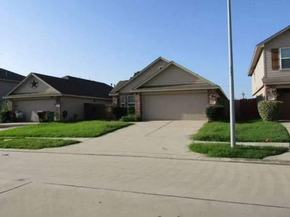 2726 Old Draw Dr, Humble, TX 77396