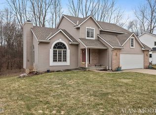 5912 Arroyo Vista Dr NE, Rockford, MI