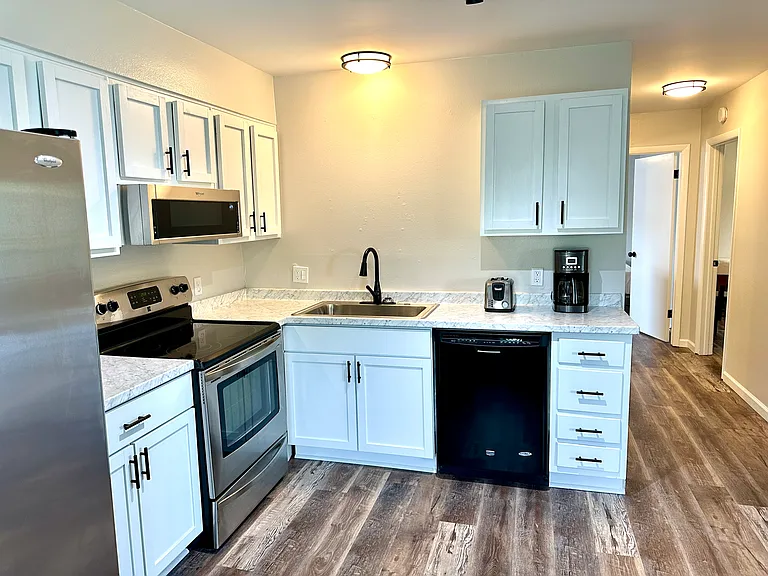 8205 Scenic Highway C #C — Photo 11