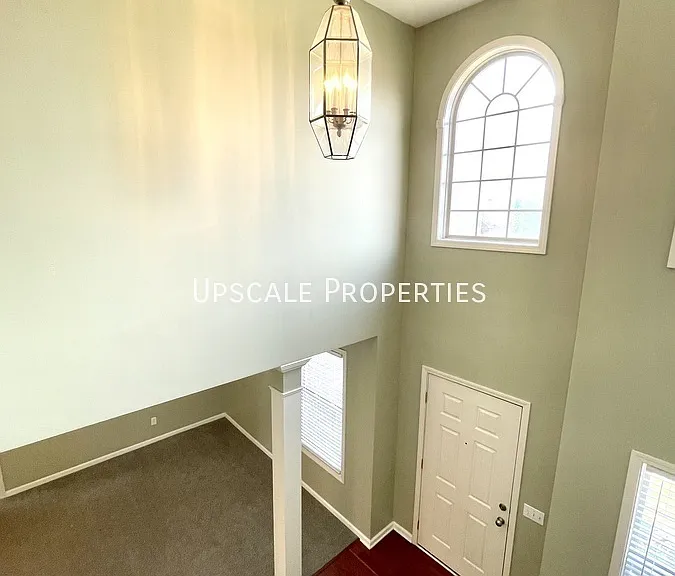 3784 Winthrop Dr — Photo 2