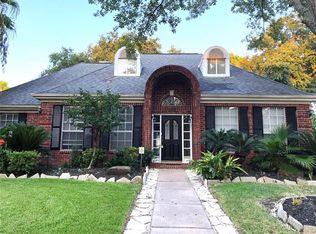 8114 Brighton Place Ct, Houston, TX 77095