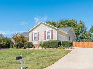 210 Waterbury Ct, Simpsonville, SC 29680