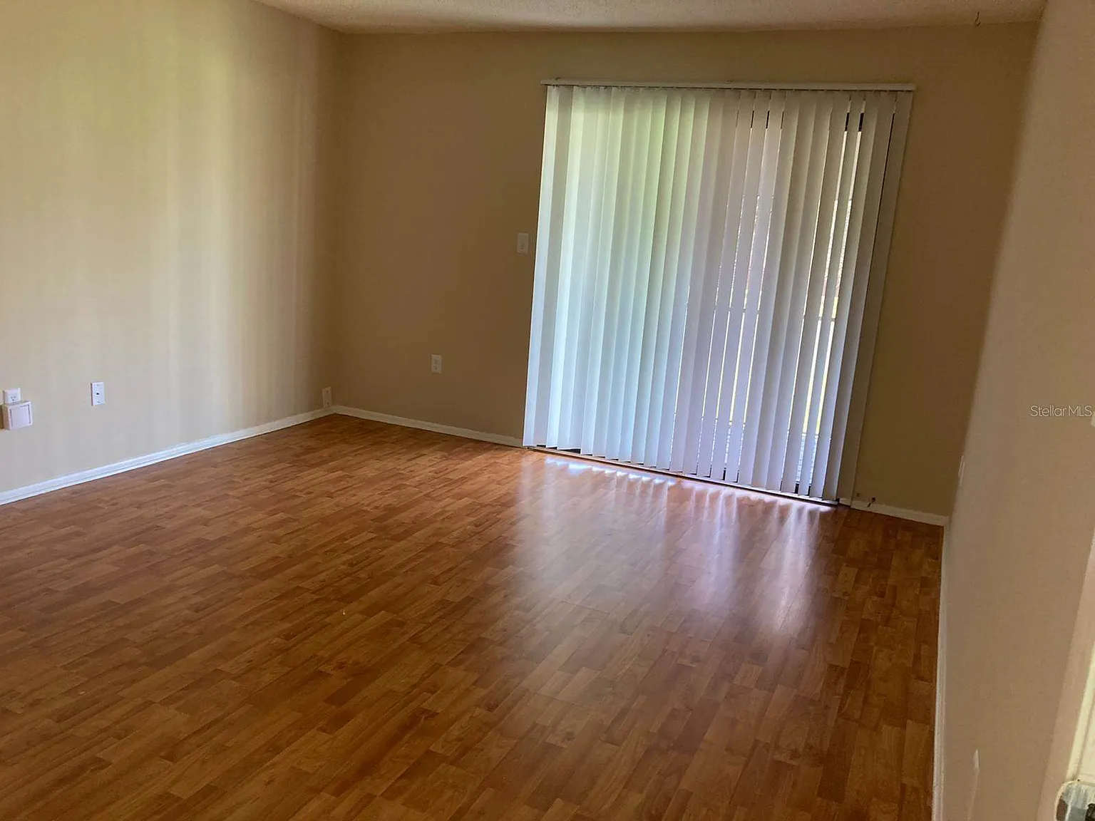 1 bed, 785 sqft, $1,200 — Photo 3