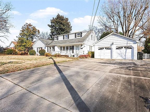 3rd image of 409 Engleman Ave