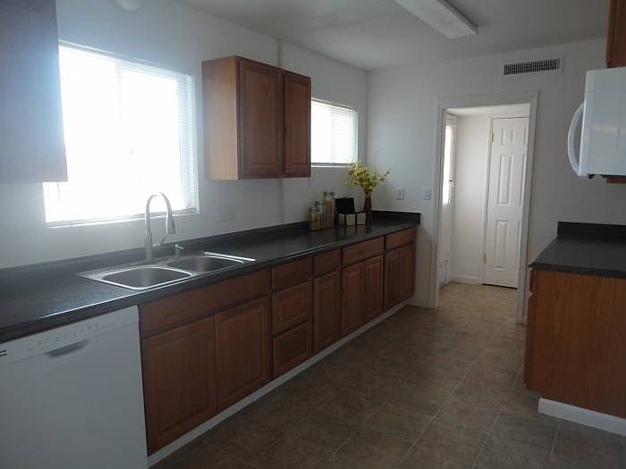 2nd image of 502 E Water St