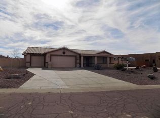 8315 W Plum Hollow Dr, Arizona City, AZ 85123