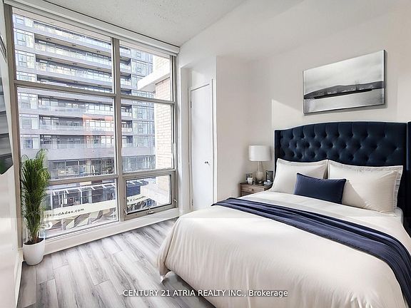 3rd image of 9 Spadina Ave N #511