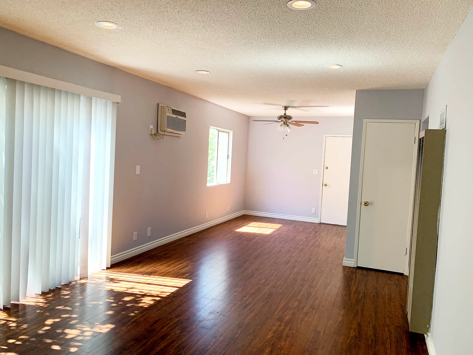 1 bed, 750 sqft, $2,200 — Photo 4
