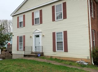 4532 Sparrow Ct, Woodbridge, VA 22193