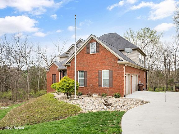 2nd image of 271 Elk Chase Ct