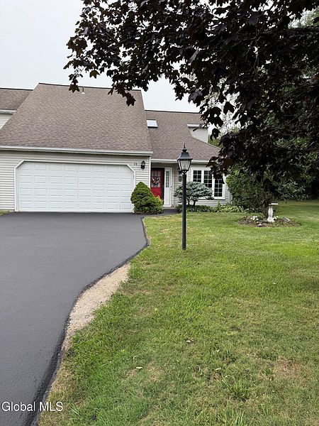 5th image of 28 Carrie Court