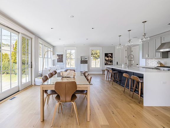 5th image of 11 Indian Hill Rd