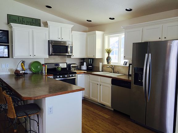 5th image of 3550 Glenbrook Dr