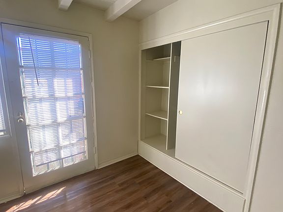 3rd image of 4011 1/2 North Dr