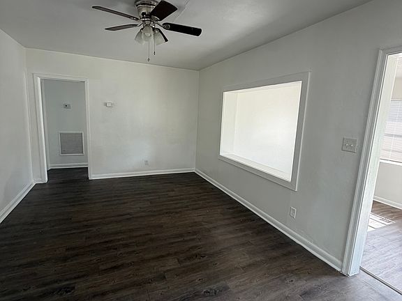 3rd image of 2833 Rockmont St