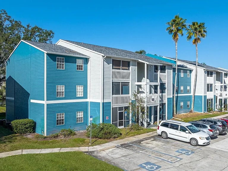 Reserve at Lakeland Apartment Homes — Photo 33
