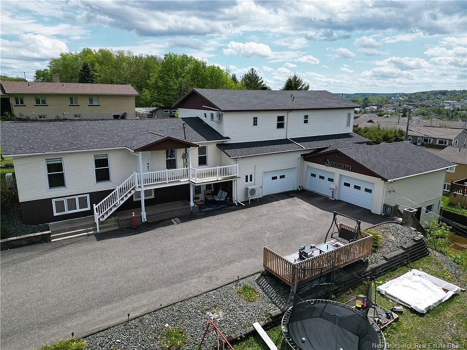 1st image of 315 Bernier St