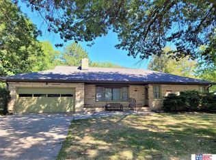 1130 N 6th Ave, Seward, NE 68434