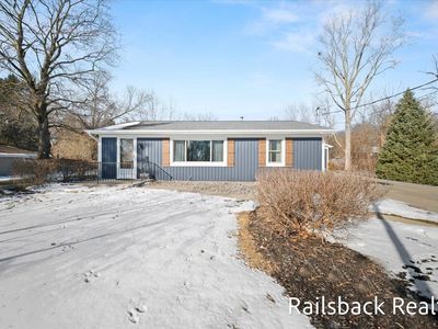4901 Pinedell Ave NE, Comstock Park, MI, 49321