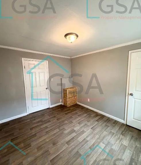 222 Earl St — Photo 8