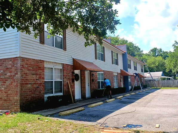 1207 Canal St, Pascagoula, MS 39567