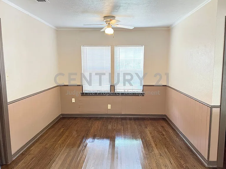 811 Coit St — Photo 6