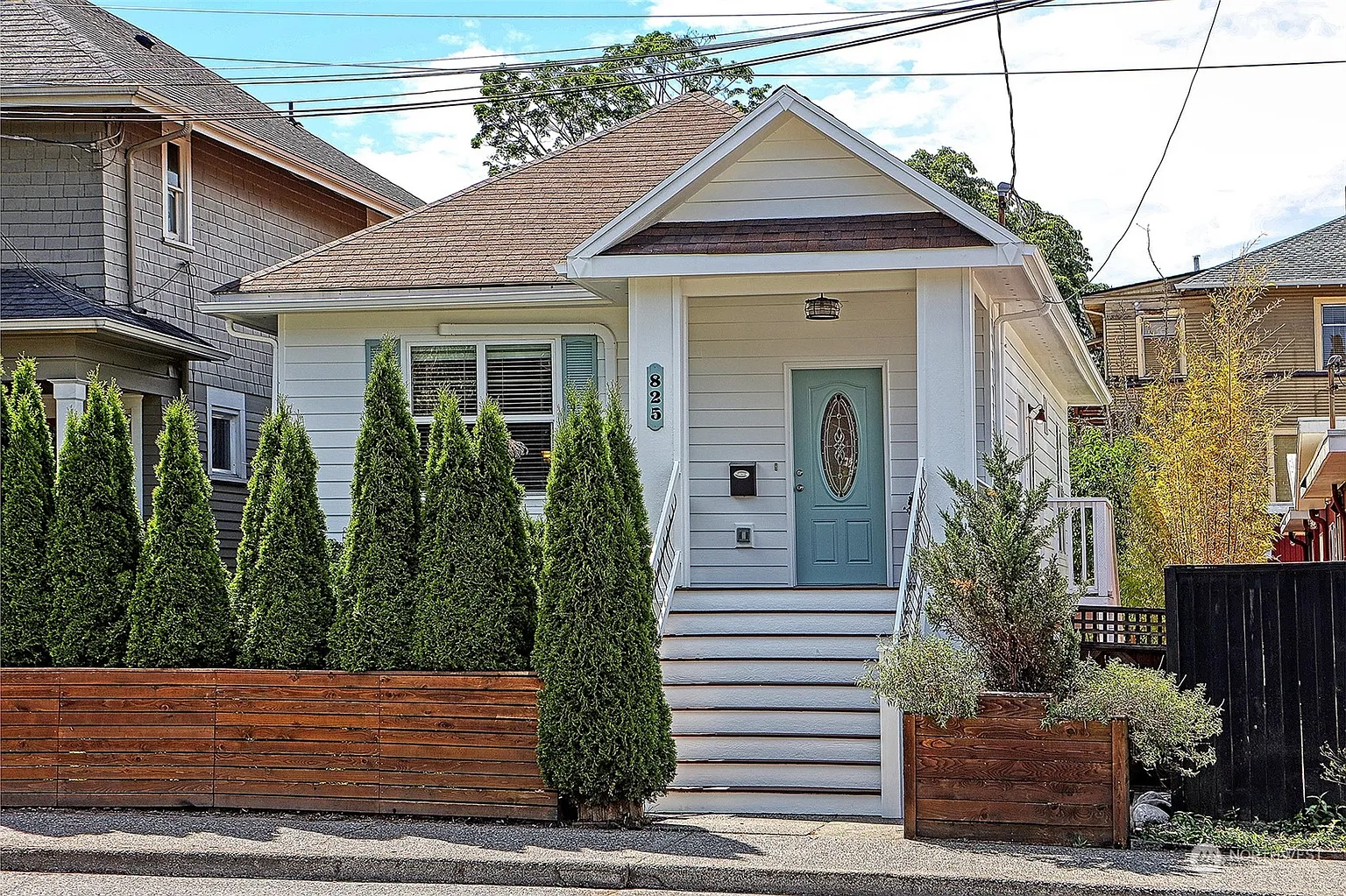 825 Martin Luther King Jr Way photo 1