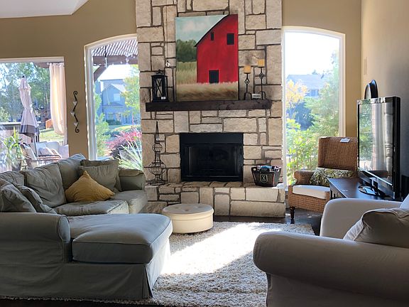 2nd image of 9420 Lake Ct