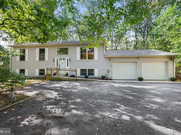 32 Crestwood Dr, Elkton, MD 21921