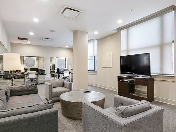 2nd image of 1201 Canal St Floor 416-4